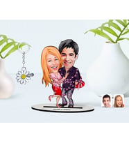BK Gift Kişiye Özel Sevgililer Karikatürlü 3D Ahşap Biblo ve İsimli Silver Papatya Anahtarlık-2 (Model 1)