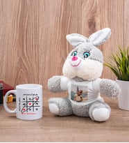 Aşk Her Zaman Kazanır Beyaz Kupa Bardak ve Peluş Tavşan