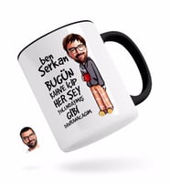BK Gift Kişiye Özel Erkek Her Şey Yolundaymış Gibi Karikatürlü Siyah Kupa Bardak-1