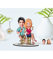 BK Gift Kişiye Özel Sevgililer Karikatürlü 3D Ahşap Biblo ve İsimli Gold Papatya Anahtarlık-51 (Model 1)