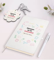 BK Gift Kişiye Özel Dünyanın En İyi Öğretmeni Beyaz Defter Kalem Ve Anahtarlık Hediye Seti-14 (Model 1)