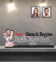 Kişiye Özel Gelin Damat  Karikatürlü Kolay Yetişmiyor Ahşap Biblo  Mod-9