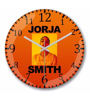 Jorja Smith  Duvar Saati Bombeli Gercek  Cam
