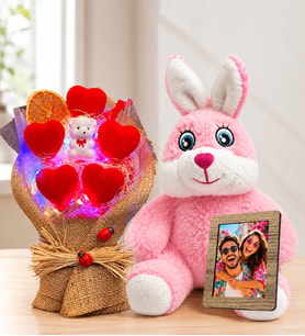 Kişiye Özel Fotoğraflı LED Işıklı Kırmızı Kalp Buketi ve Pembe Peluş Tavşan Hediye Seti