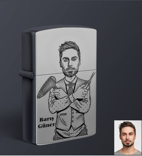 Kişiye Özel Berber Tasarımlı Karikatür Siyah Benzinli Çakmak Bay-1 (STD)