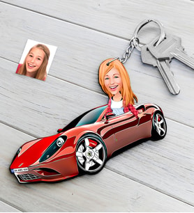 BK Gift Kişiye Özel Bayan Ferrari 458 Figürlü Plakalı Ahşap Karikatür Anahtarlık (Beyaz)