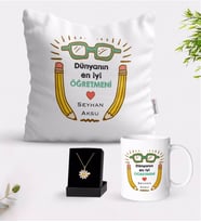 BK Gift Kişiye Özel Dünyanın En İyi Öğretmeni Beyaz Kupa Yastık ve İsimli Papatya Kolye Hediye Seti-22 (Model 1)