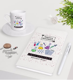 BK Gift Kişiye Özel Kimya Öğretmeni Beyaz Defter Kalem Türk Kahvesi Fincanı Seti-4 (Model 1)