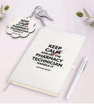 BK Gift Kişiye Özel Eczacı Teknisyeni Beyaz Defter Kalem ve Anahtarlık Hediye Seti-4 (Model 1)