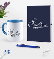 BK Gift Kişiye Özel Ortodontist Temalı Lacivert Defter Kalem Kupa Seti - 1 (Model 1)