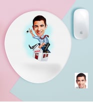 BK Gift Kişiye Özel Bay Gayrimenkul Danışmanı Karikatürlü Bilek Destekli Mouse Pad (Beyaz)