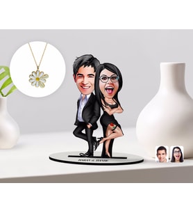 BK Gift Kişiye Özel Sevgililer Karikatürlü 3D Ahşap Biblo ve Çift İsimli Papatya Kolye Seti-6 (Model 1)