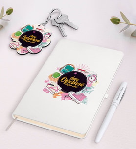 BK Gift Kişiye Özel Sınıf Öğretmeni Beyaz Defter Kalem ve Anahtarlık Hediye Seti-15 (Model 1)