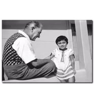 Atatürk ve Çocuk Sevgisi Temalı Kanvas Tablo KA-1007
