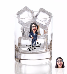 BK Gift Kişiye Özel Renkli Baskılı Kadın Patron Karikatürlü Viski Bardağı-4 (Beyaz)