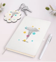 BK Gift Kişiye Özel Tıp Sembolü Beyaz Defter Kalem ve Anahtarlık Hediye Seti (Model 1)