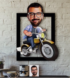 BK Gift Kişiye Özel Bay Motorcu Karikatürlü 3D Ahşap Tablo