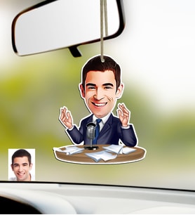 BK Gift Kişiye Özel Bay Sunucu Spiker Karikatürlü Ahşap Araba Dikiz Ayna Süsü (Çok Renkli)