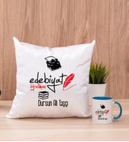 Edebiyat Öğretmeni Kare Yastık ve Mavi Kupa Bardak