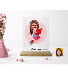 BK Gift Kişiye Özel Kız Çocuk Karikatürlü Ahşap Standlı Çerçeve-5 (Beyaz)