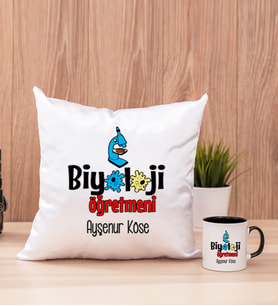 Biyoloji Öğretmeni Kare Yastık ve Siyah Kupa Bardak