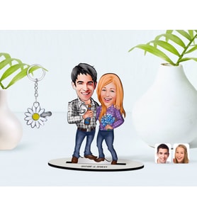 BK Gift Kişiye Özel Sevgililer Karikatürlü 3D Ahşap Biblo ve İsimli Silver Papatya Anahtarlık-50 (Model 1)