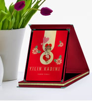 BK Gift Kişiye Özel Yılın Kadını Kırmızı Plaket  1