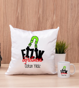 Fizik Öğretmeni Kare Yastık ve Beyaz Kupa Bardak