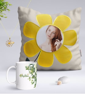 BK Gift Kişiye Özel Fotoğraflı Papatya Yastık Kupa ve İsimli Papatya Kolye-5 (Model 1)