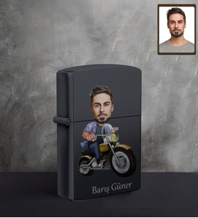 Kişiye Özel Erkek Karikatürlü UV Baskılı Siyah Benzinli Çakmak Model-4