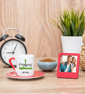 Fitness Eğitmeni Kırmızı Türk Kahvesi Fincanı ve Kırmızı Mini Fotoğraf Çerçevesi