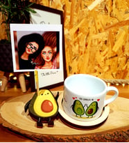 Kişiye Özel Fotoğraflı Best Friends Avokado 3D Figürlü Kupa Arkadaşa Hediye