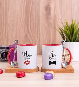 Mr Mrs Tasarımlı Ahşap Altlıklı İkili Kırmızı Kupa Bardak