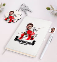 BK Gift Kişiye Özel Beyaz Atlı Prens Karikatürlü Beyaz Defter Kalem ve Anahtarlık Hediye Seti-2 (Model 1)