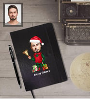 Kişiye Özel Yılbaşı Erkek Karikatürlü Siyah Defter Kalem Hediye Seti Model-10
