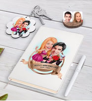 BK Gift Kişiye Özel Yılın En Mükemmel Çifti Karikatürlü Beyaz Defter Kalem ve Anahtarlık Hediye Seti-9 (Model 1)