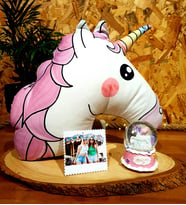 Kişiye Özel Magic Unicorn Işıklı Kar Küresi Ve 3D Unicorn Yastık Arkadaşa Hediye