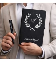 Öğretmene Hediye  Kişiye Özel Hazırlanmış Siyah Defter ve Kalem Seti