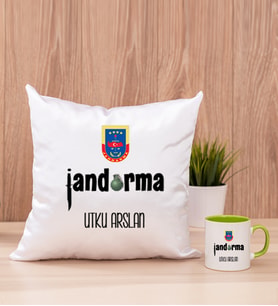 Jandarma Kare Yastık ve Yeşil Kupa Bardak