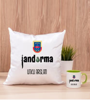 Jandarma Kare Yastık ve Yeşil Kupa Bardak