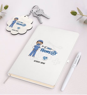 BK Gift Kişiye Özel Hemşir Beyaz Defter Kalem ve Anahtarlık Hediye Seti (Model 1)