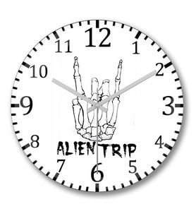 Caveira Alien Trip Duvar Saati Bombeli Gercek Cam