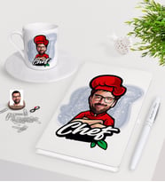 BK Gift Kişiye Özel Erkek Chef Karikatürlü Beyaz Defter Kalem Türk Kahvesi Fincanı Seti-10 (Model 1)