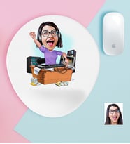 BK Gift Kişiye Özel Bayan Radyocu Karikatürlü Bilek Destekli Mouse Pad (Beyaz)
