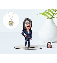 BK Gift Kişiye Özel Kadın Patron Karikatürlü 3D Ahşap Biblo ve İsimli Tarihli Papatya Kolye Seti-4 (Model 1)