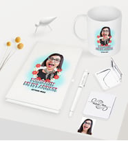 BK Gift Kişiye Özel Dünyanın En İyi Annesi Karikatürlü Beyaz Defter Kalem Kupa Ayna Seti (Model 1)
