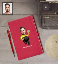 Kişiye Özel Erkek Karikatürlü Kırmızı Defter Kalem Hediye Seti   Bay-12