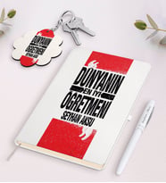 BK Gift Kişiye Özel Dünyanın En İyi Öğretmeni Beyaz Defter Kalem Ve Anahtarlık Hediye Seti-1 (Model 1)