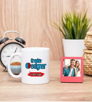 Grafiker Beyaz Kupa Bardak ve Kırmızı Mini Fotoğraf Çerçevesi