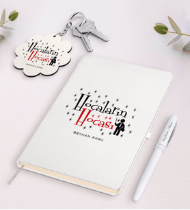 BK Gift Kişiye Özel Hocaların Hocası Beyaz Defter Kalem Ve Anahtarlık Hediye Seti-1 (Model 1)